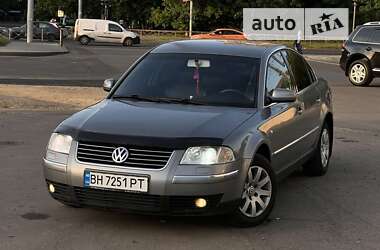 Седан Volkswagen Passat 2002 в Одессе