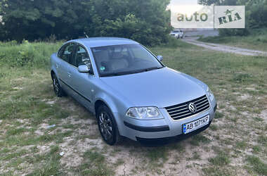 Седан Volkswagen Passat 2002 в Виннице