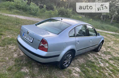 Седан Volkswagen Passat 2002 в Виннице