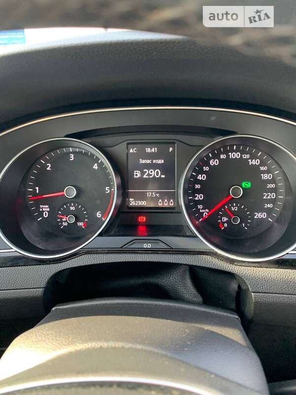 Універсал Volkswagen Passat 2015 в Львові