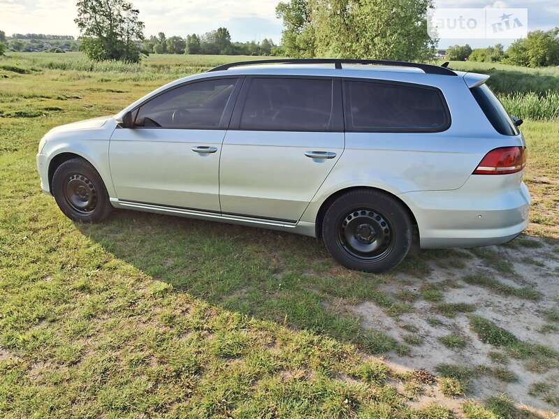 Універсал Volkswagen Passat 2011 в Києві фото 48 Універсал Volkswagen Passat 2011 в Києві