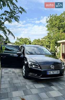 Универсал Volkswagen Passat 2011 в Вознесенске