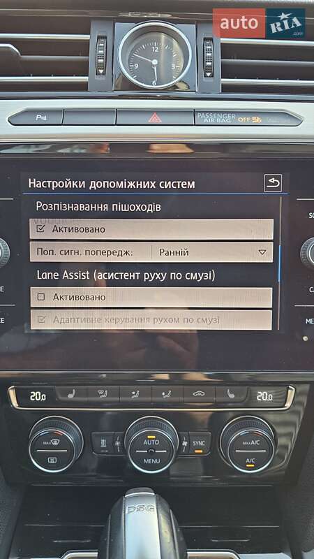 Універсал Volkswagen Passat 2017 в Глибокій