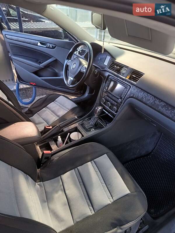 Седан Volkswagen Passat 2012 в Кропивницком
