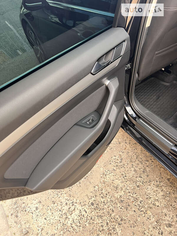 Универсал Volkswagen Passat 2019 в Глухове