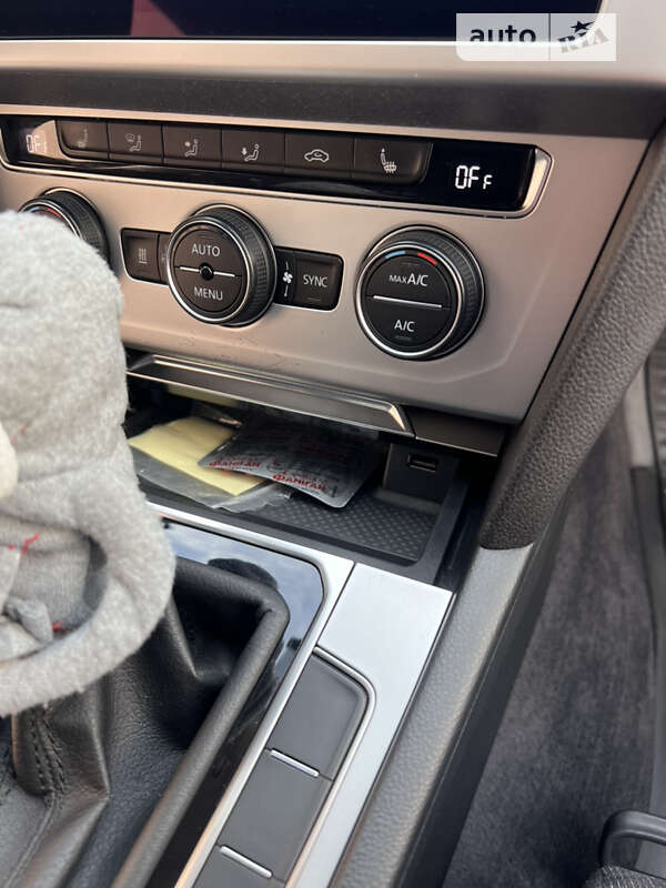 Универсал Volkswagen Passat 2019 в Глухове