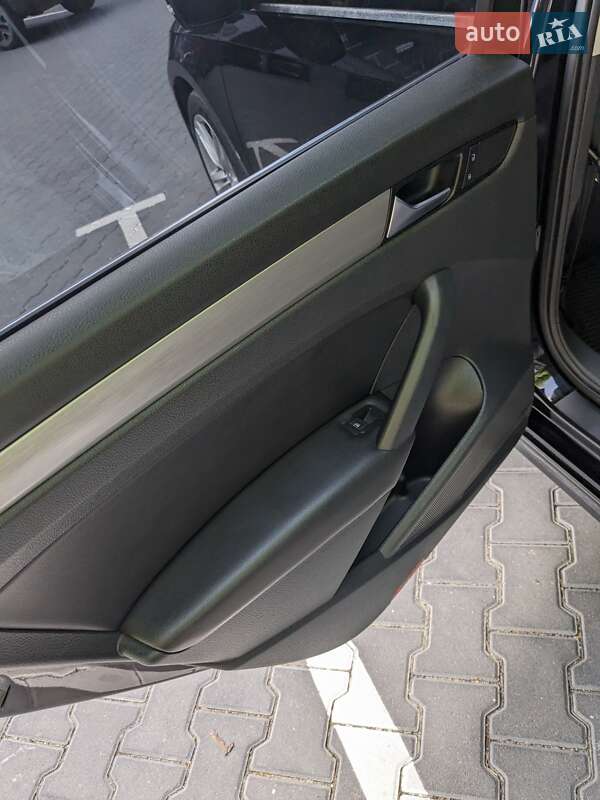 Седан Volkswagen Passat 2014 в Хмельницком