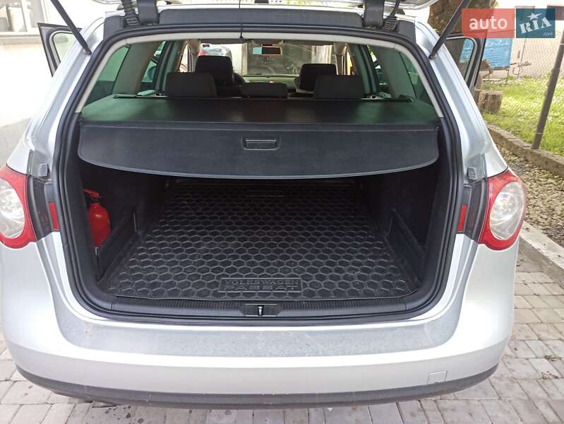 Універсал Volkswagen Passat 2006 в Зборові