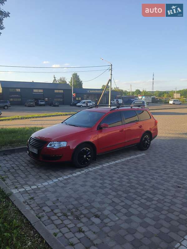 Универсал Volkswagen Passat 2010 в Ивано-Франковске