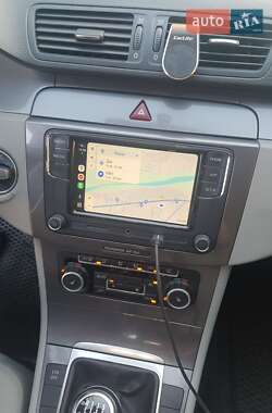 Универсал Volkswagen Passat 2010 в 