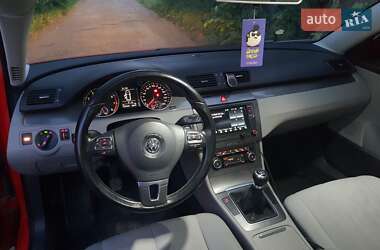 Универсал Volkswagen Passat 2010 в 