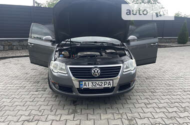 Седан Volkswagen Passat 2008 в Ірпені