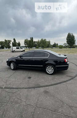 Седан Volkswagen Passat 2008 в Каменском