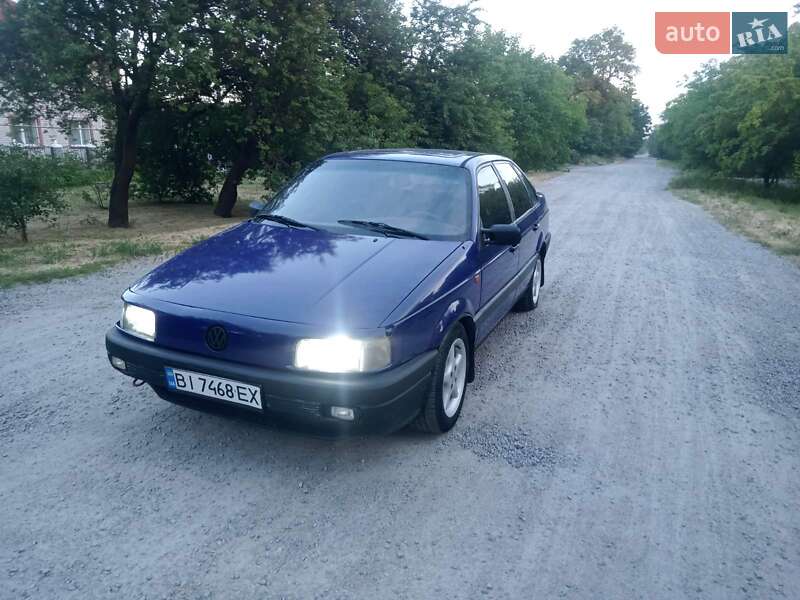 Седан Volkswagen Passat 1993 в Кременчуге фото 2 Седан Volkswagen Passat 1993 в Кременчуге