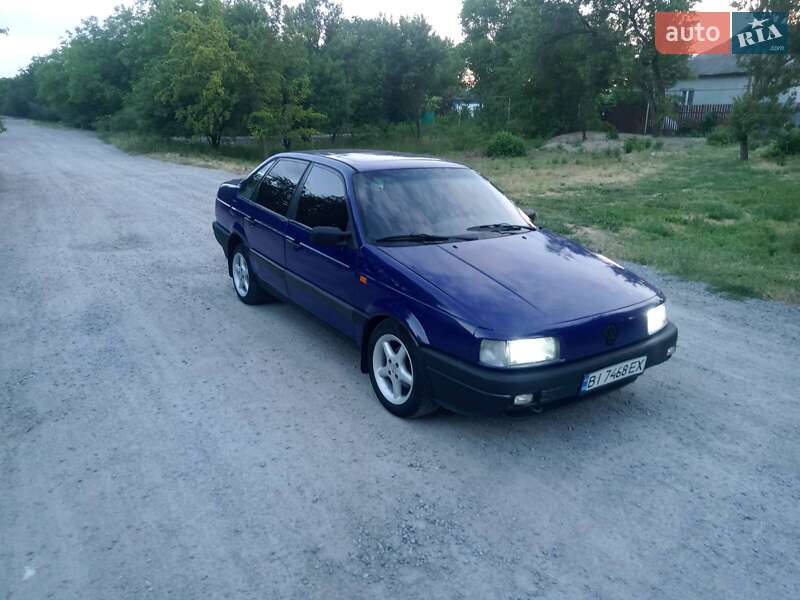 Седан Volkswagen Passat 1993 в Кременчуге фото 5 Седан Volkswagen Passat 1993 в Кременчуге
