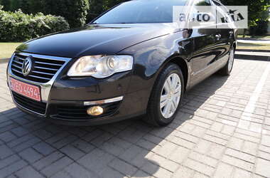 Універсал Volkswagen Passat 2010 в Луцьку