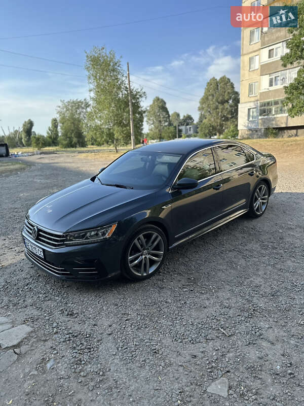 Седан Volkswagen Passat 2017 в Івано-Франківську