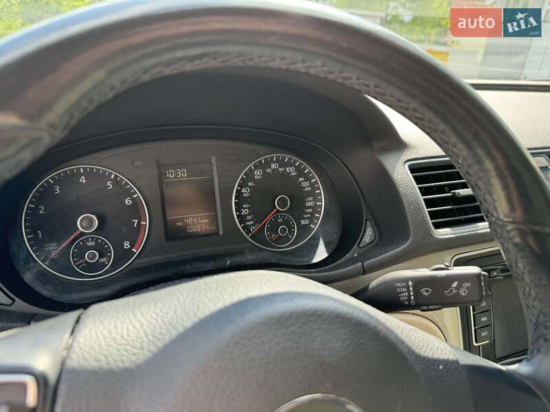 Седан Volkswagen Passat 2015 в Киеве фото 19 Седан Volkswagen Passat 2015 в Киеве