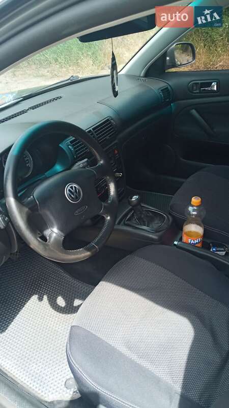 Универсал Volkswagen Passat 2002 в Запорожье