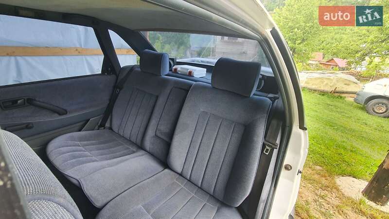 Седан Volkswagen Passat 1989 в Стрые