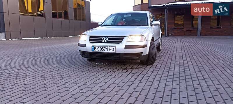 Седан Volkswagen Passat 2002 в Славском