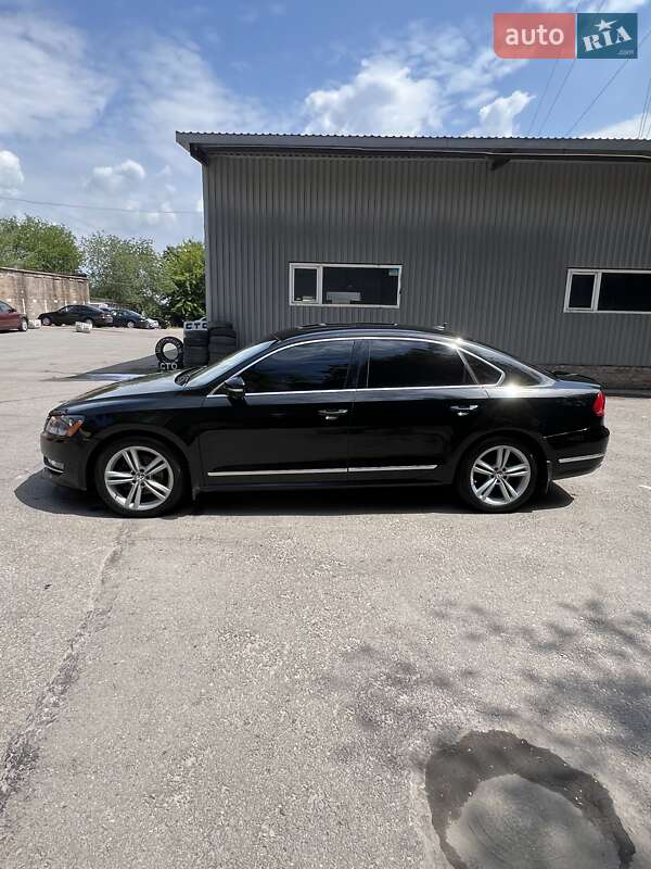 Седан Volkswagen Passat 2014 в Запоріжжі