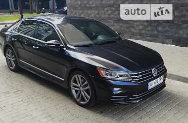 Седан Volkswagen Passat 2018 в Києві