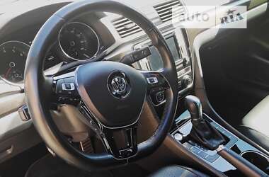 Седан Volkswagen Passat 2018 в Києві