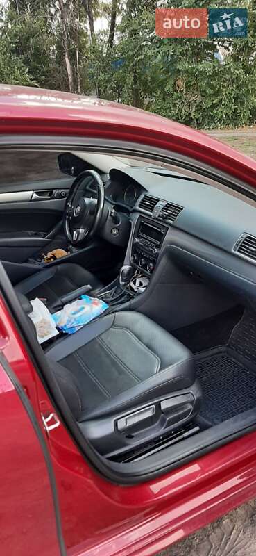 Седан Volkswagen Passat 2014 в Києві