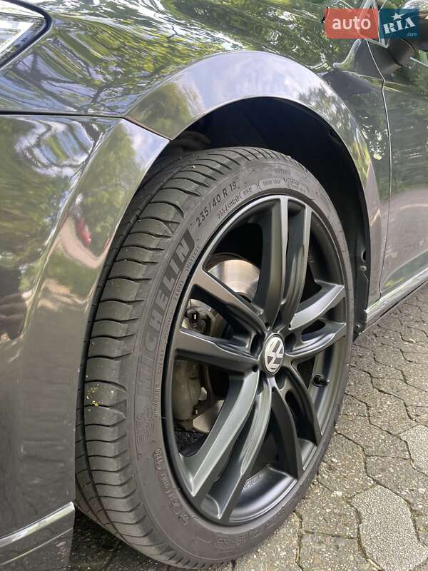 Седан Volkswagen Passat 2019 в Киеве