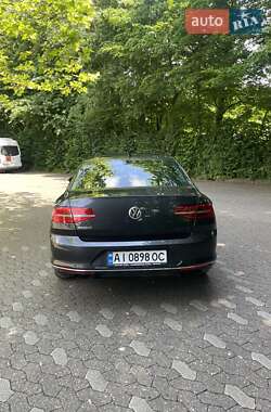 Седан Volkswagen Passat 2019 в Киеве