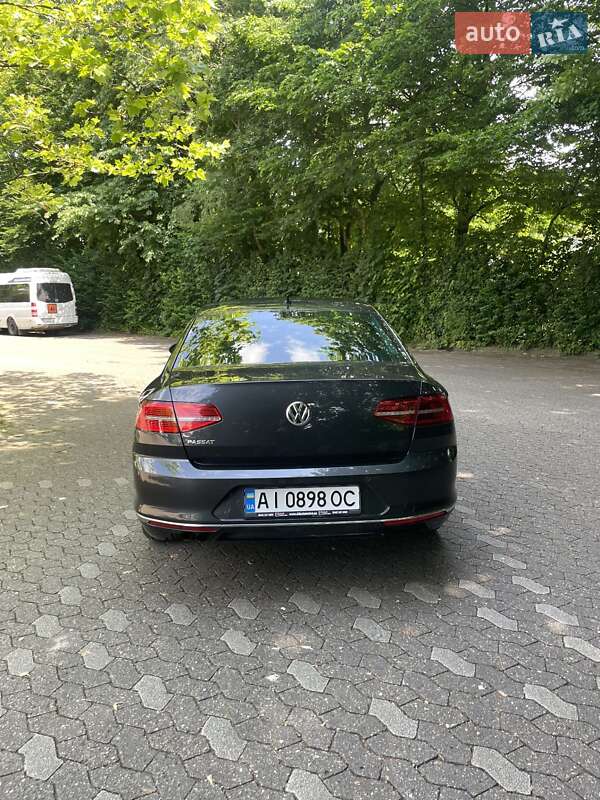 Седан Volkswagen Passat 2019 в Киеве