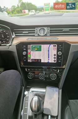 Седан Volkswagen Passat 2019 в Киеве