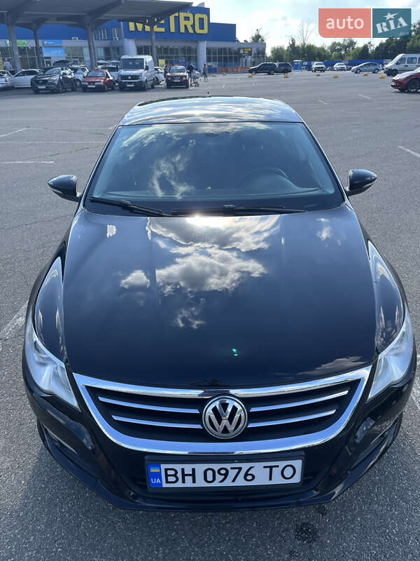 Седан Volkswagen Passat 2010 в Києві