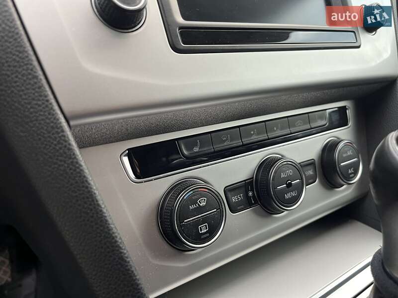 Универсал Volkswagen Passat 2016 в Золочеве фото 46 Универсал Volkswagen Passat 2016 в Золочеве