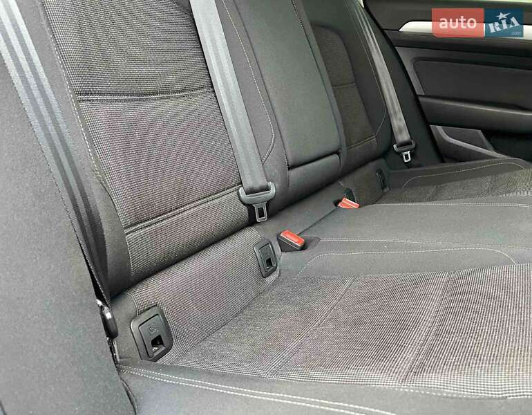 Универсал Volkswagen Passat 2016 в Золочеве фото 71 Универсал Volkswagen Passat 2016 в Золочеве