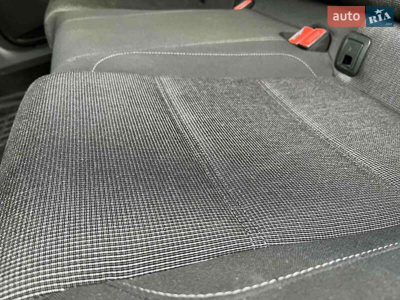 Универсал Volkswagen Passat 2016 в Золочеве фото 89 Универсал Volkswagen Passat 2016 в Золочеве