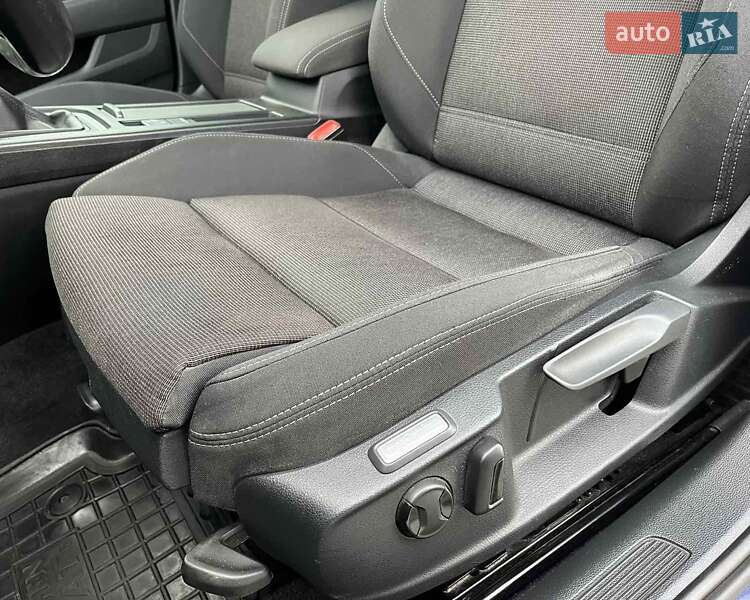 Универсал Volkswagen Passat 2016 в Золочеве фото 94 Универсал Volkswagen Passat 2016 в Золочеве