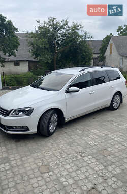 Универсал Volkswagen Passat 2011 в Ирпене