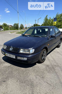 Седан Volkswagen Passat 1994 в Киеве