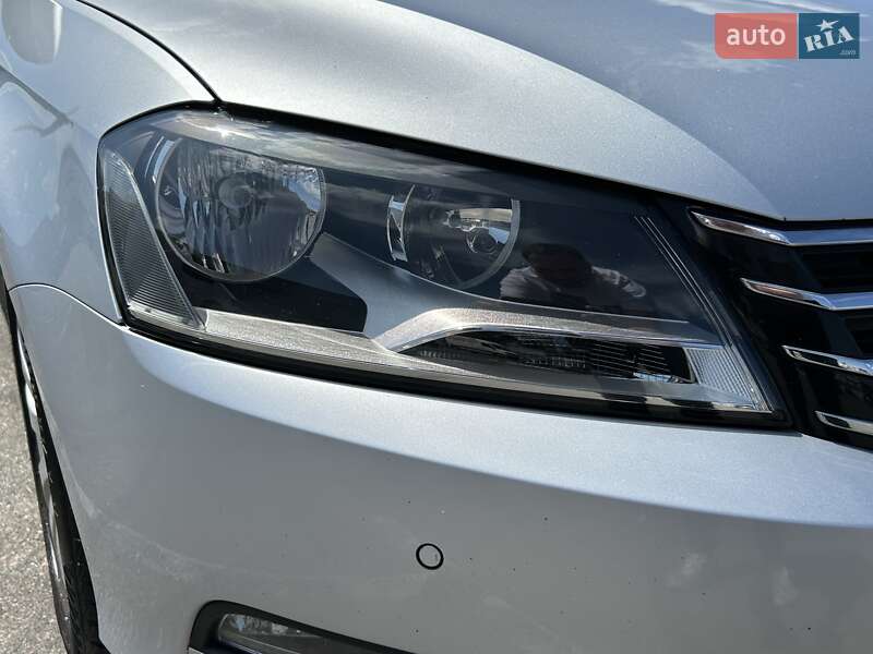 Універсал Volkswagen Passat 2011 в Києві