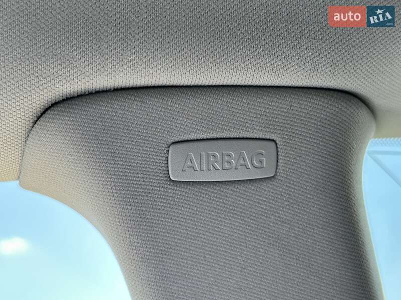 Універсал Volkswagen Passat 2011 в Києві