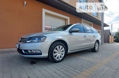 Универсал Volkswagen Passat 2011 в Ивано-Франковске