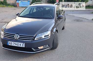 Універсал Volkswagen Passat 2011 в Чечельнику