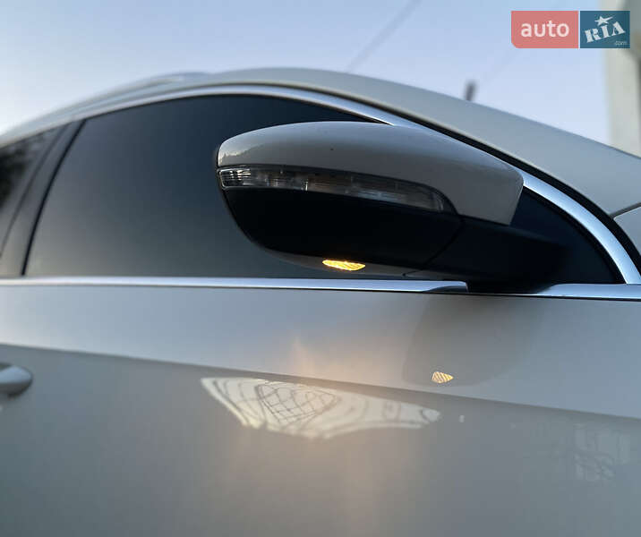 Универсал Volkswagen Passat 2011 в Ужгороде