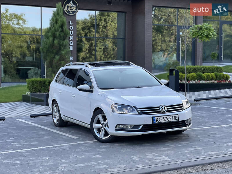 Универсал Volkswagen Passat 2011 в Ужгороде