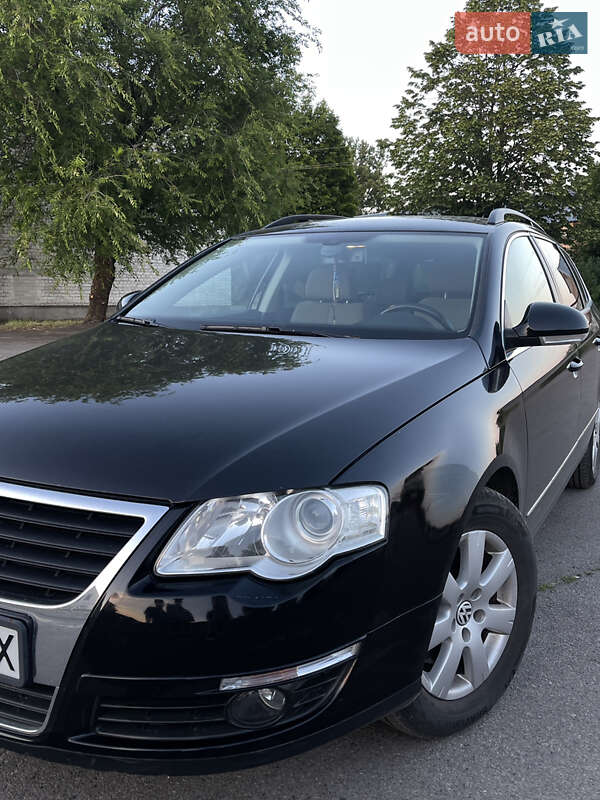 Універсал Volkswagen Passat 2006 в Вараші