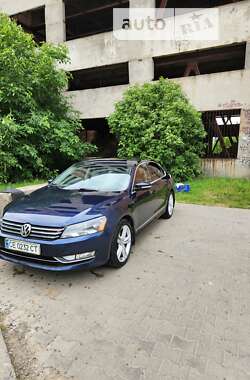 Седан Volkswagen Passat 2014 в Чернівцях