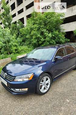 Седан Volkswagen Passat 2014 в Чернівцях