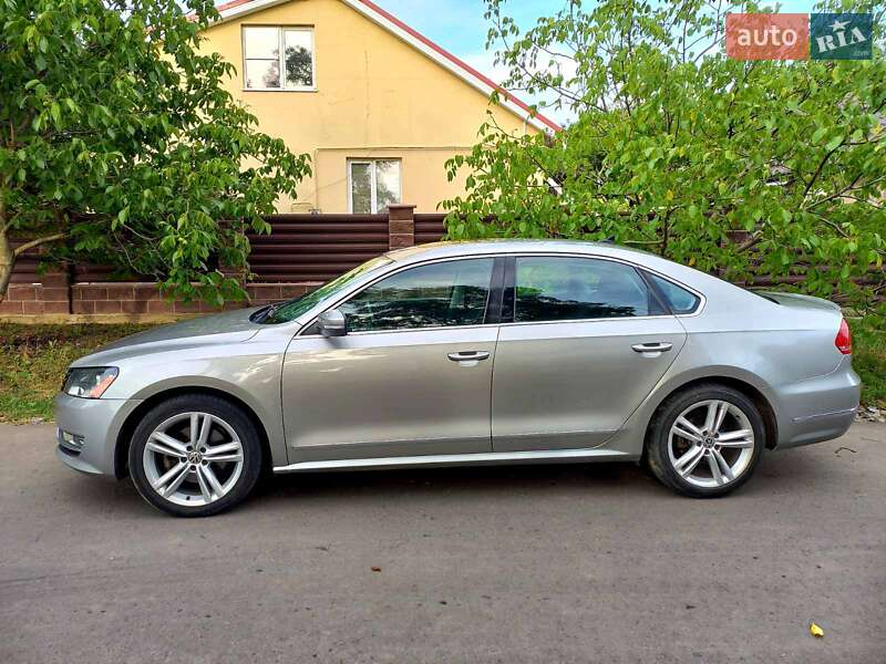 Седан Volkswagen Passat 2013 в Одесі